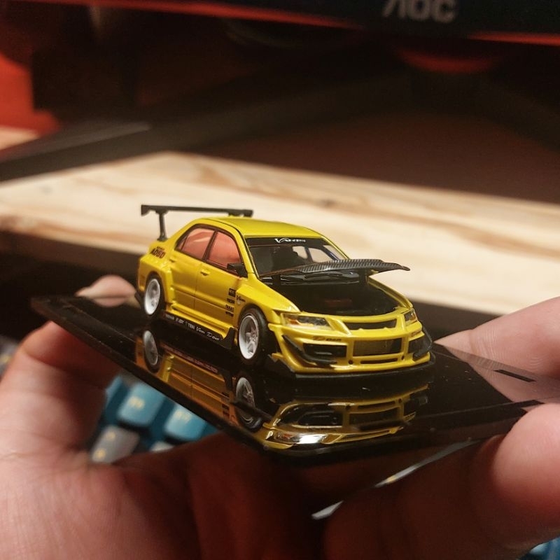 Yo Engine Start x PEAKO 64 - Mitsubishi Evo IX Varis Bodykit Carbon Hood - 1/64
