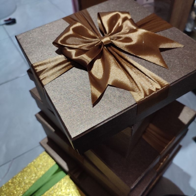 BOX CANTIK SPECIAL HARDBOX KOTAK HADIAH HAMPERS COKLAT GOLD Bisa Custom Ukuran dan Warna