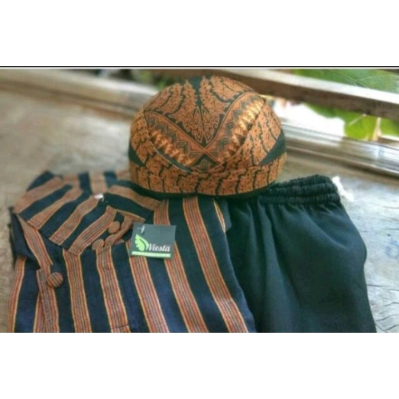 Setelan Baju Adat Jawa  Baju Lurik + Celana + Blangkon Solo  Surjan Lurik  Baju Jawa