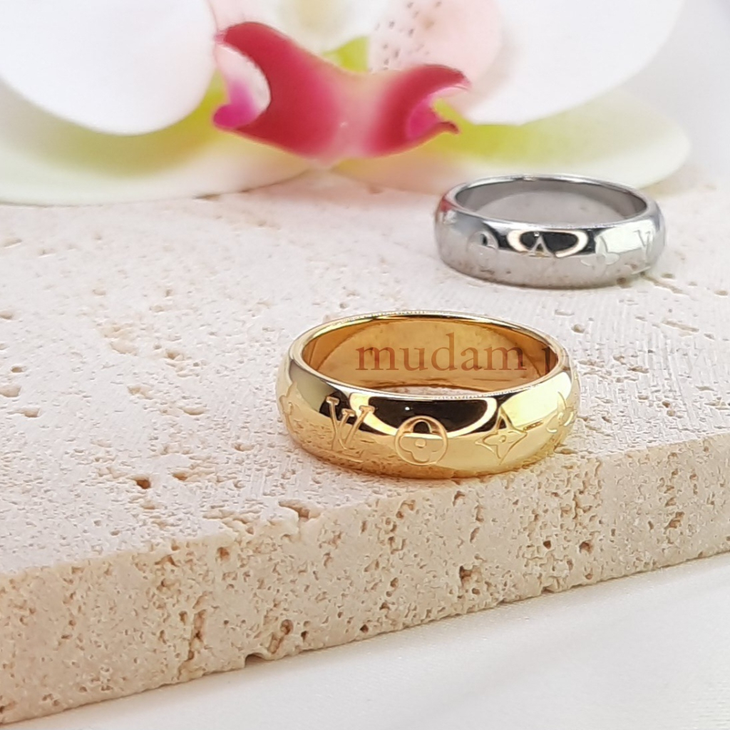 Cincin Titanium L* Dengan Embos Tersedia Warna Gold