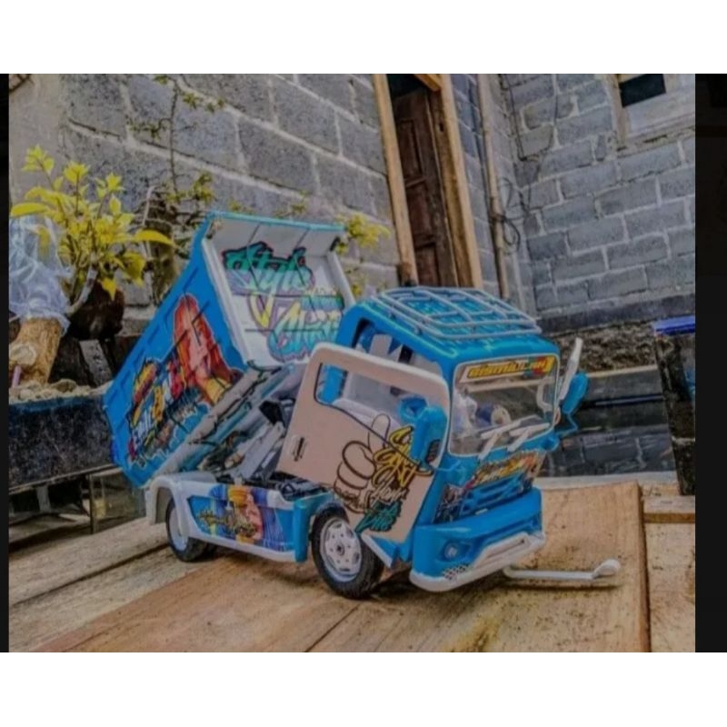 MINIATUR TRUK OLENG PARAH BAK, KABIN BISA JUNGKIT OLENG PARAH LAGI BOSS