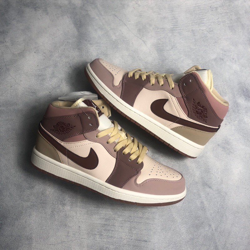 Jordan 1 Mid SE Dark Pony Smoky Mauve WMNS