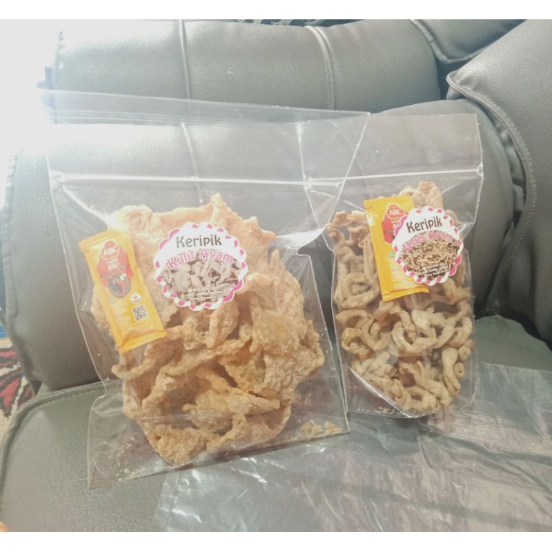 

kripik kulit ayam 200gr + Kripsus 150gr