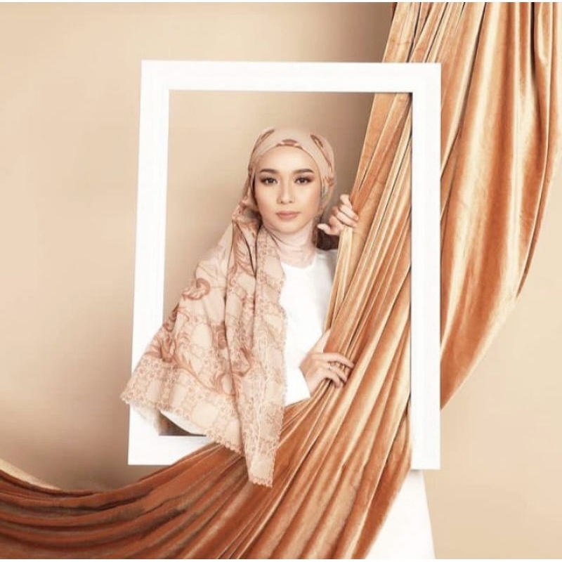 SALE HIJAB / HOLOMAA COKLAT / COD / KERUDUNG VOAL MOTIF / SEGI EMPAT VOAL / JILBAB TERBARU / LASER C