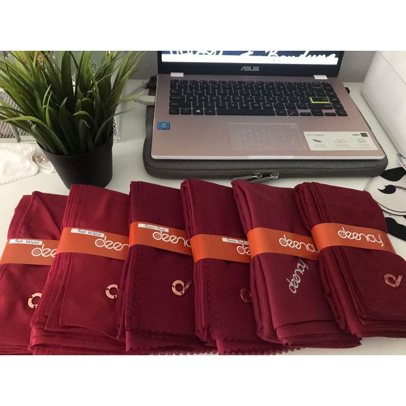 deenay liza maroon polos murah