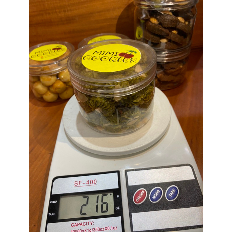 

Kue Kering ALMOND GREEN TEA Cookies Premium Gratis Ongkir Extra kemasan tabung 350ml