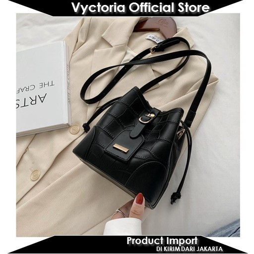 (COD) Vyctoria VOS1340 Tas Selempang Serut Wanita Cantik Import Terbaru EL5408 CR7547 BQ3363 LT2029 JT1340 5408 7547 3363 2029 1340