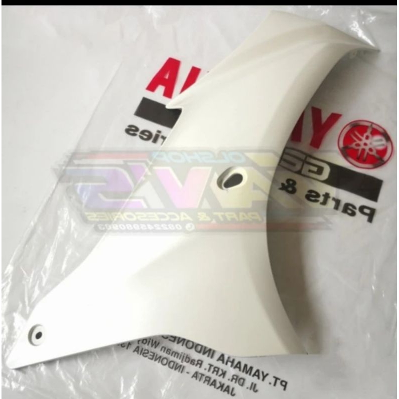 PANEL 1 FAIRING SAYAP KIRI R15M R15 V4 CONNECTED PUTIH ORI YAMAHA