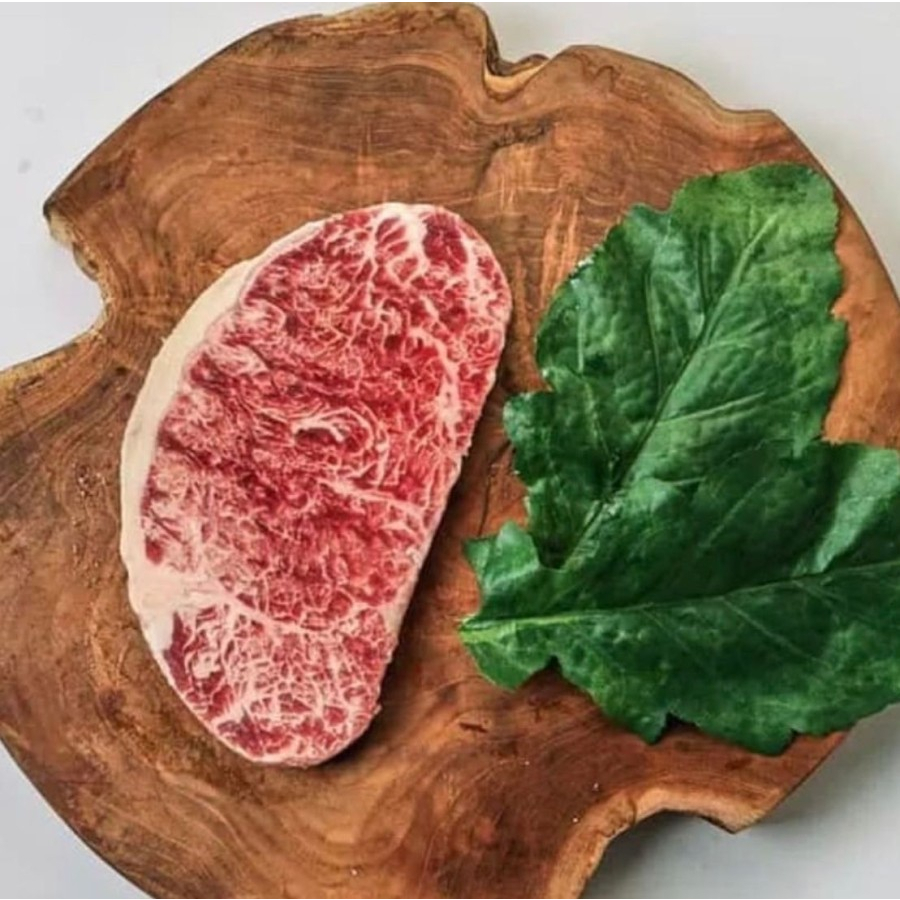 

Daging Sapi Striploin Meltique Premium / Meltik Wagyu Beef Steak 1kg