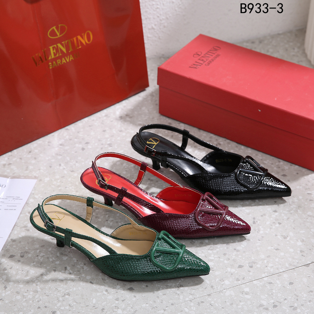 v B933-3 Heels