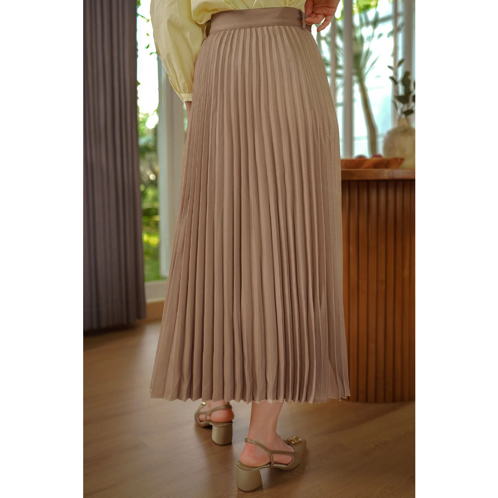CLEO PLEATED SKIRT - BENANG JARUM