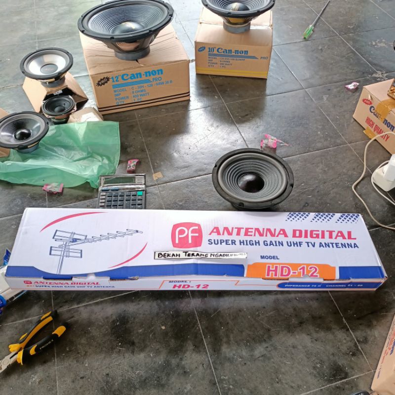 Antena TV digital PF HD - 12 UHF TV ANTENA