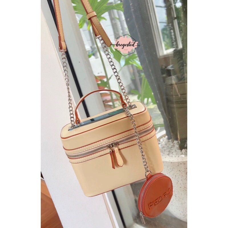 p boxy camera pouch