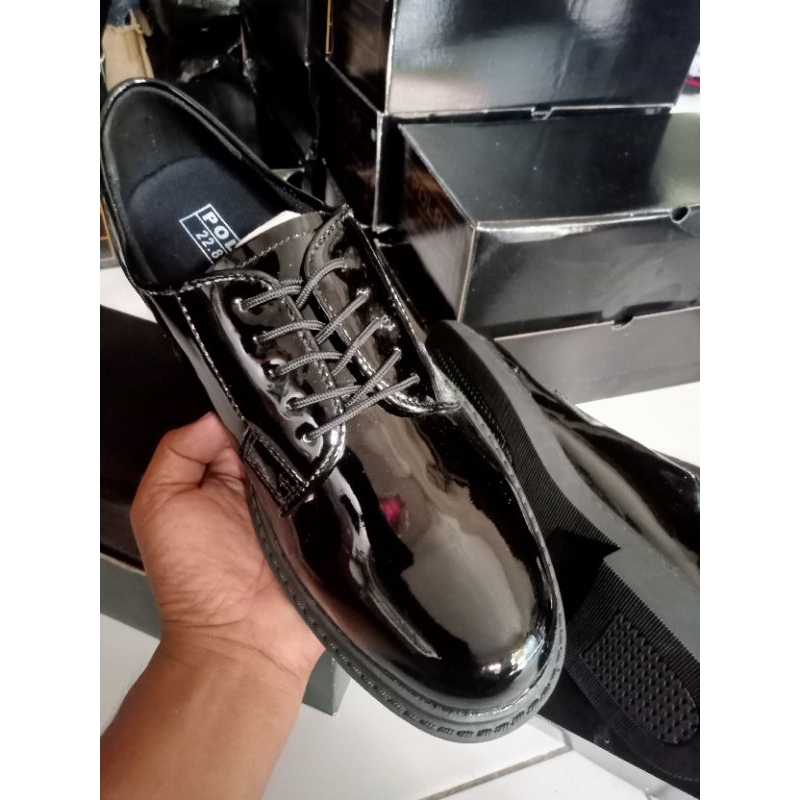 SEPATU PDH POLRI ORI PEMBAGIAN