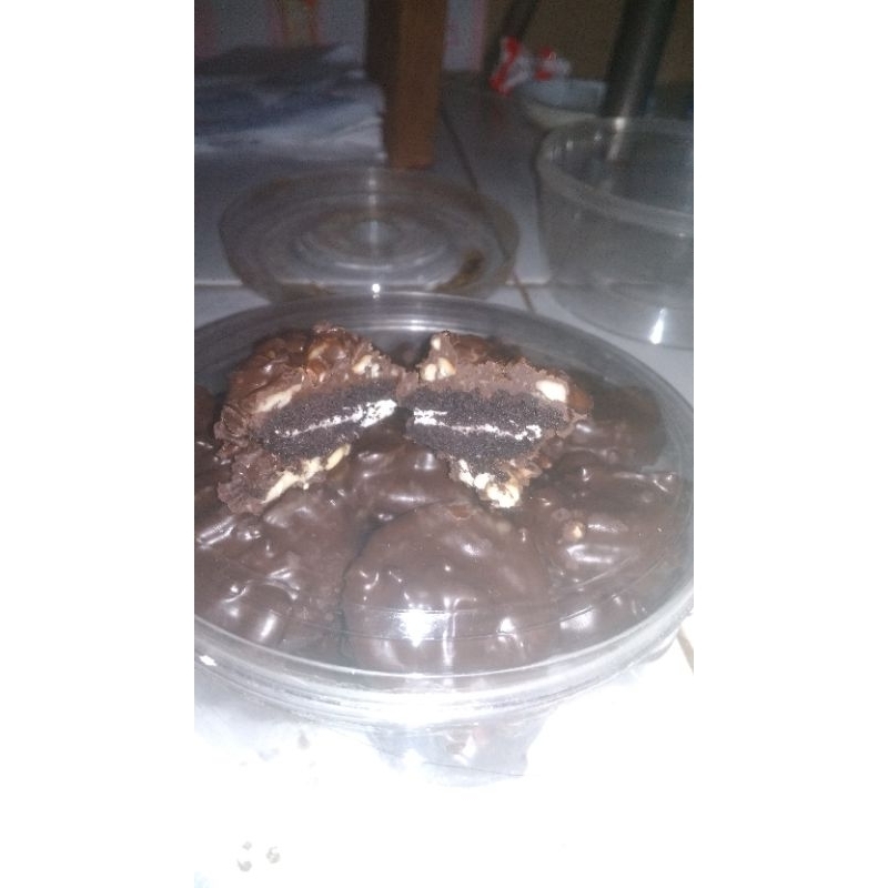 

kue coklat oreo