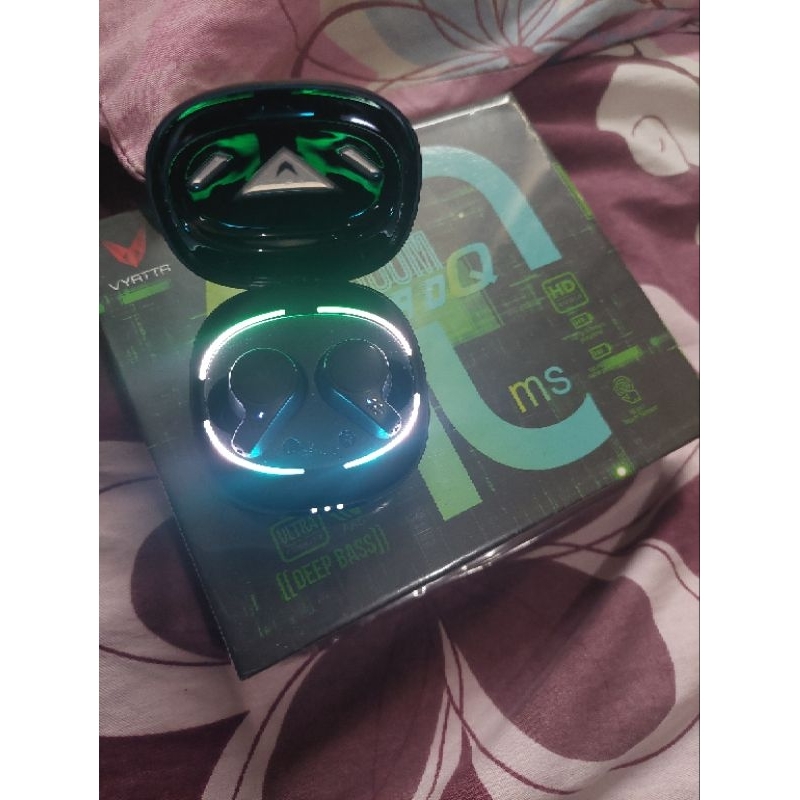 TWS Vyatta Airboom Nitro-Q (gaming). Second 99% like new.