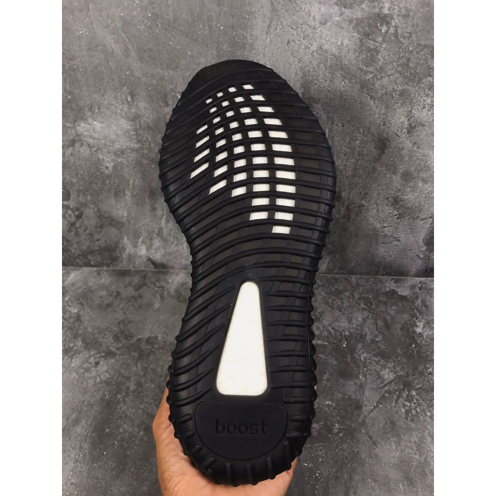 Yezzy Black Static Full Reflective, Made In China. 100% Real Pic.