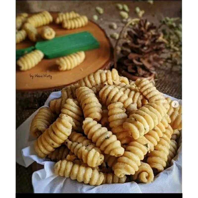 

kue bawang kue garfu cikur 1/2 kg jajanan viral jajanan kekinian