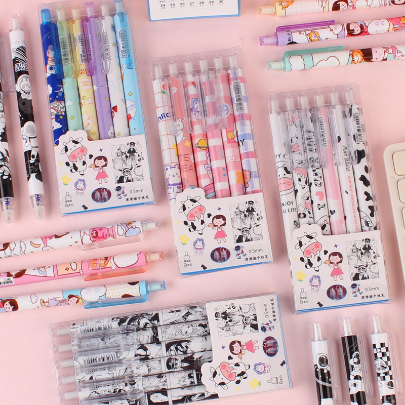 

Pulpen Gel Motif Lucu 0.5 mm 1 PACK isi 6 pcs / Erasable Pen Gel Karakter Lucu Cartoon Manga Komik Happiness Bunny / Pulpen Press Pena Cetek bisa dihapus / Pena Gel Set isi 6 Motif Lucu Unik