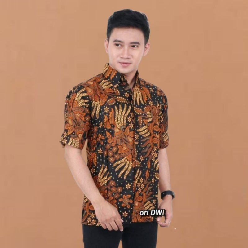 Hem Baju Batik Pria Solo Lengan Pendek Lawasan