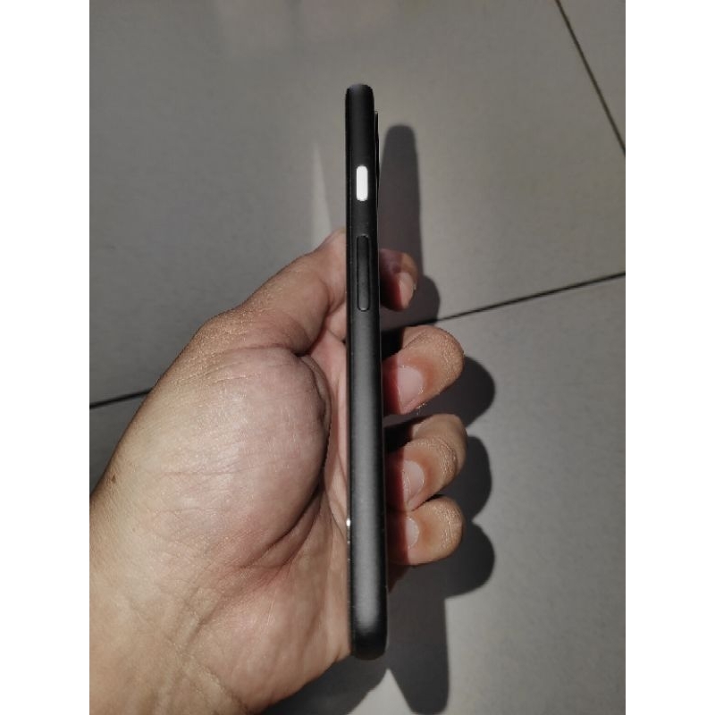 Pixel 4 6/64 minus lcd