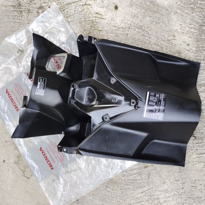 cover inner lower dashboard bagasi Honda Vario 125/150 new original