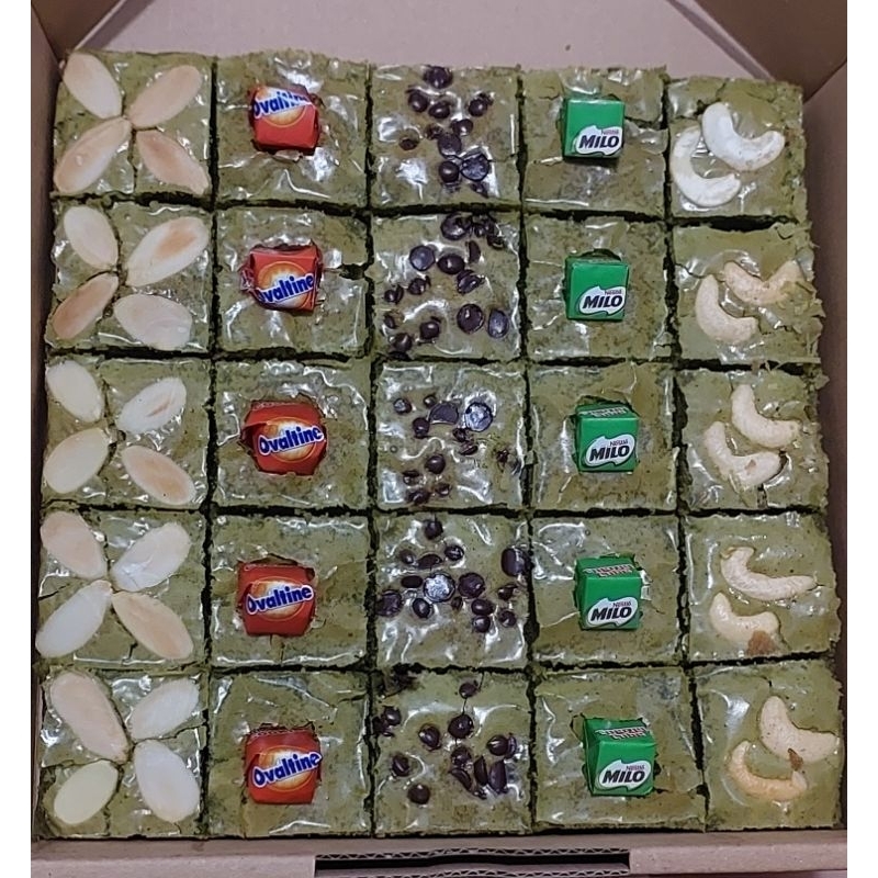 

Brownies Matcha uk. 20x20