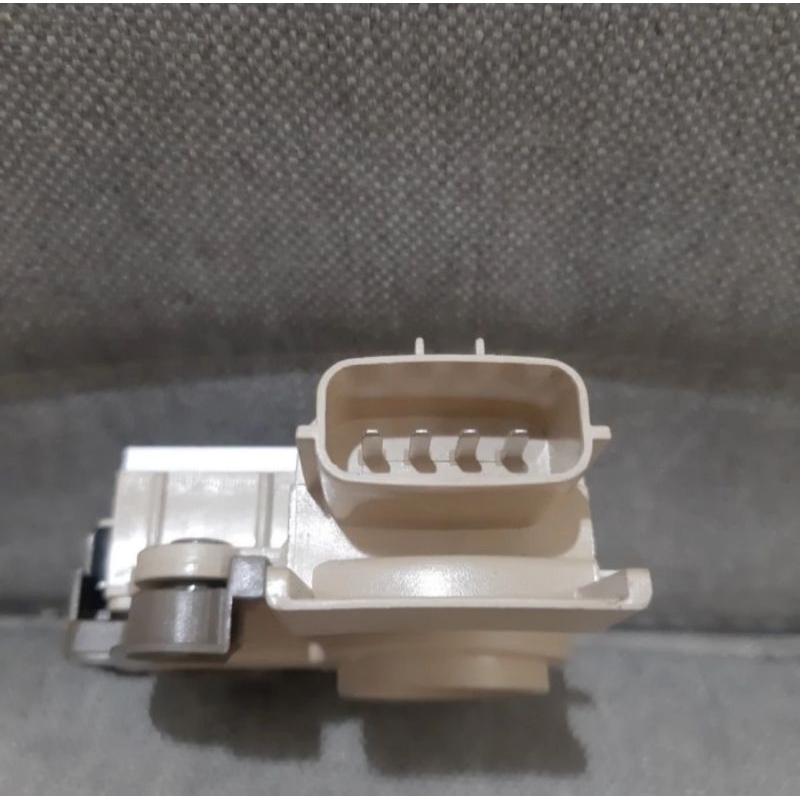 IC Alternator IC dinamo Ampere Aisy Mitsubishi Triton 2,5 / Triton 2,8