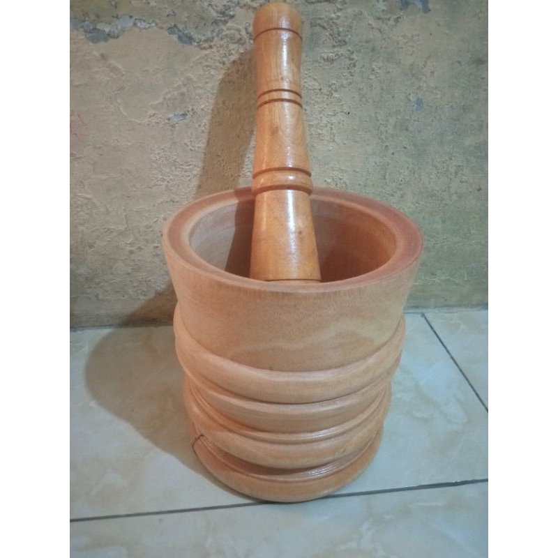 Lumpang kayu + alu diameter 16 cm