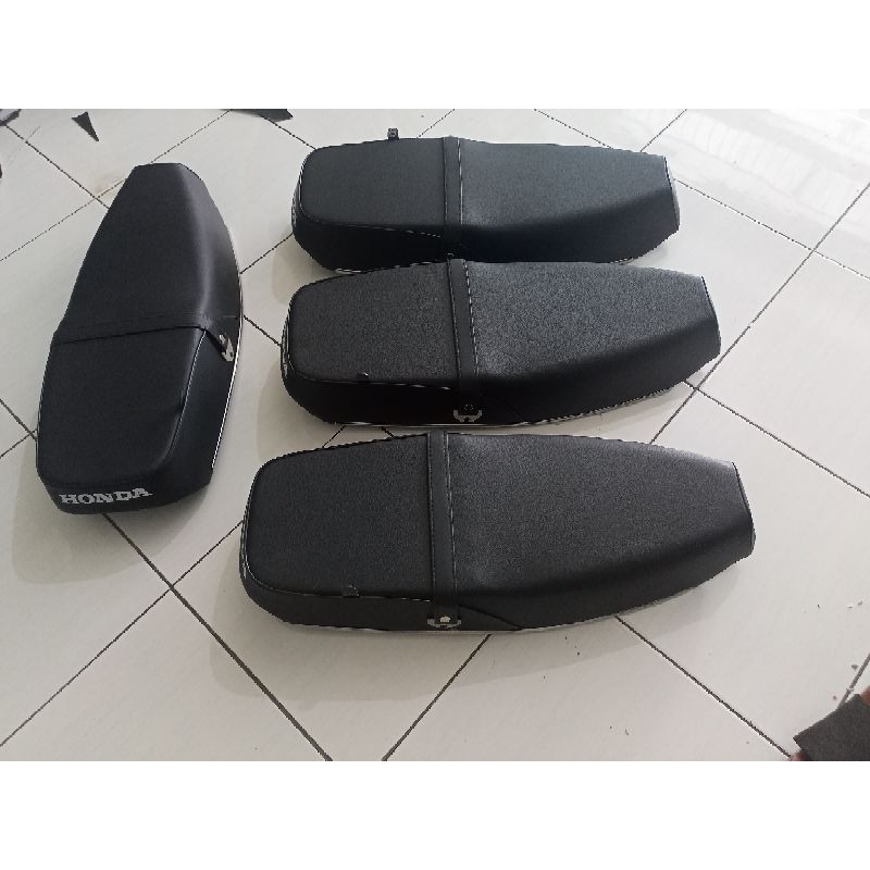 Jok astrea grand kulit amplas-Jok grand sabuk kulit amplas anti gembos-Jok astrea grand sabuk kulit 