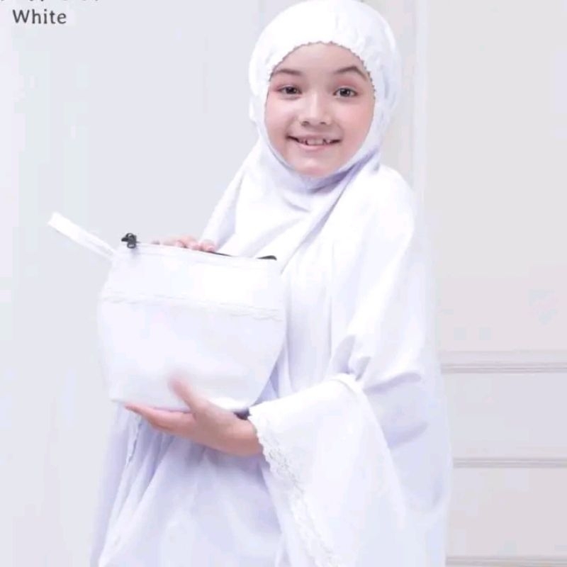 Mukena anak putih