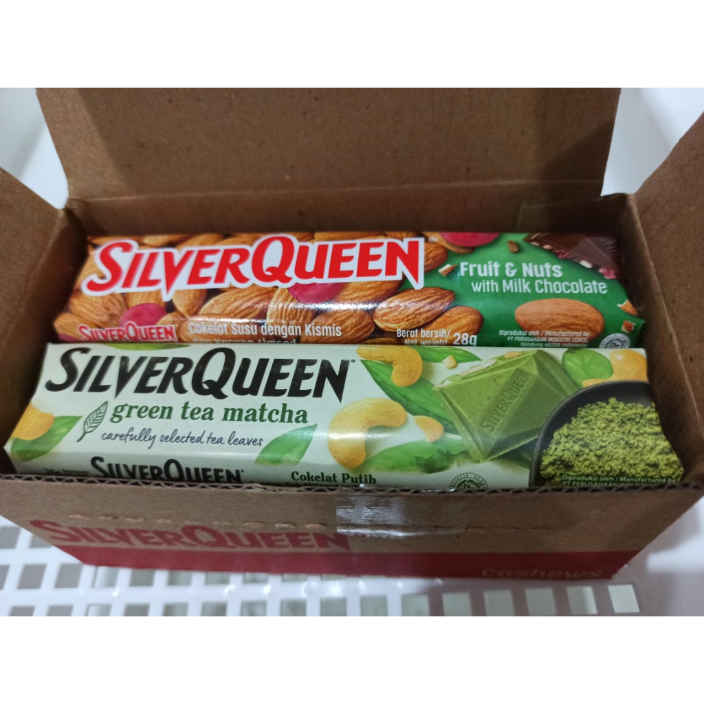 SILVERQUEEN 22GR (BOX isi 10 PCS) - COKELAT SILVER QUEEN Cashew / Almond / Green Tea / YogHurt Very Berry  (BOX)