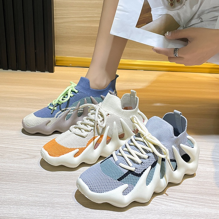 Sepatu Sneaker Butterfly Sporty Wanita 5282 (35 - 40)