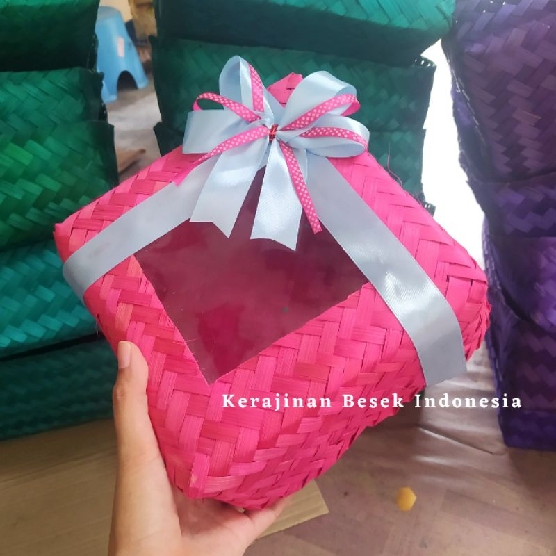 Sepasang Besek Aneka Ukuran MPS Pita Polkadot Besek hias Besek mika Besek nasi Box nasi snack Hantar