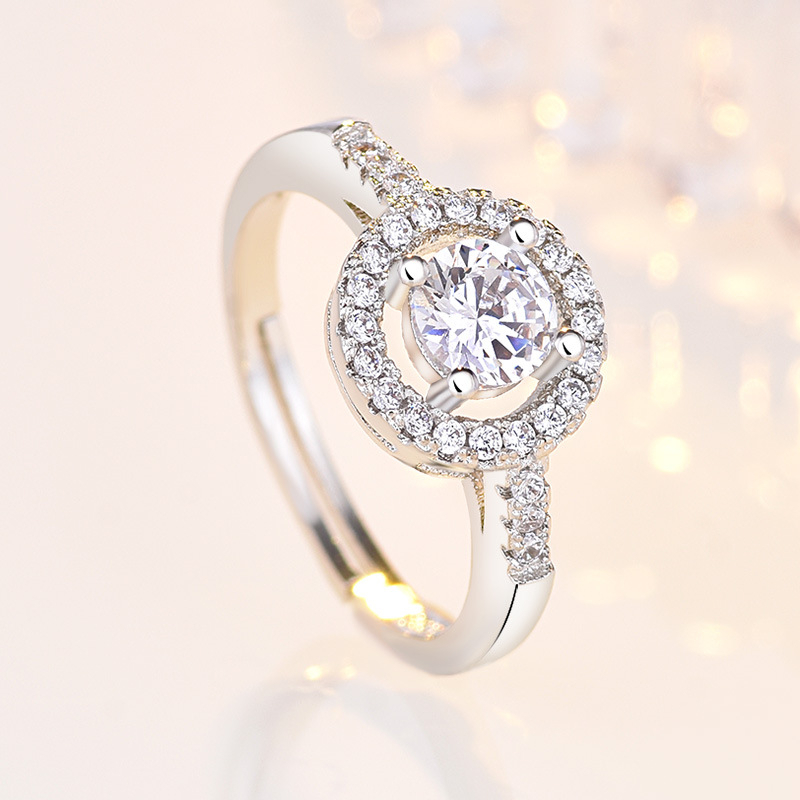 Cincin Aesthetic Wanita Korea Titanium Bernicee Silver Adjustable