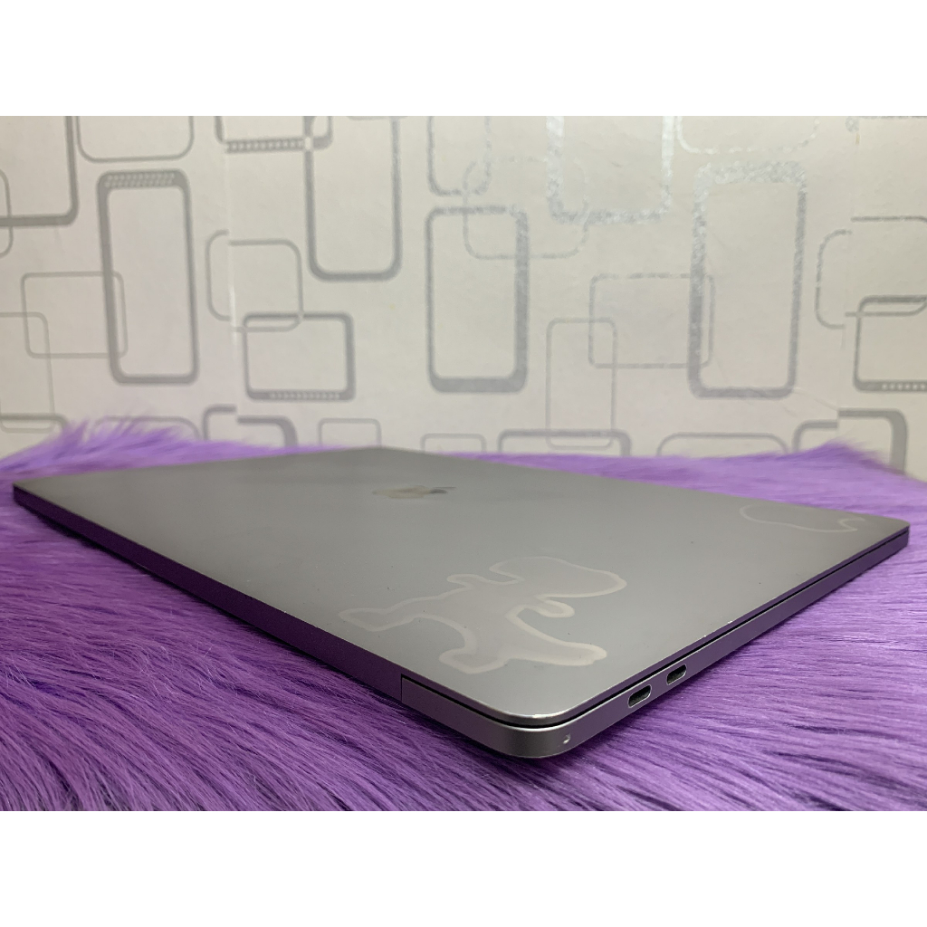 MacBook Pro Retina 2018 15 i7 16GB 256GB VGA AMD 4GB Not 2019