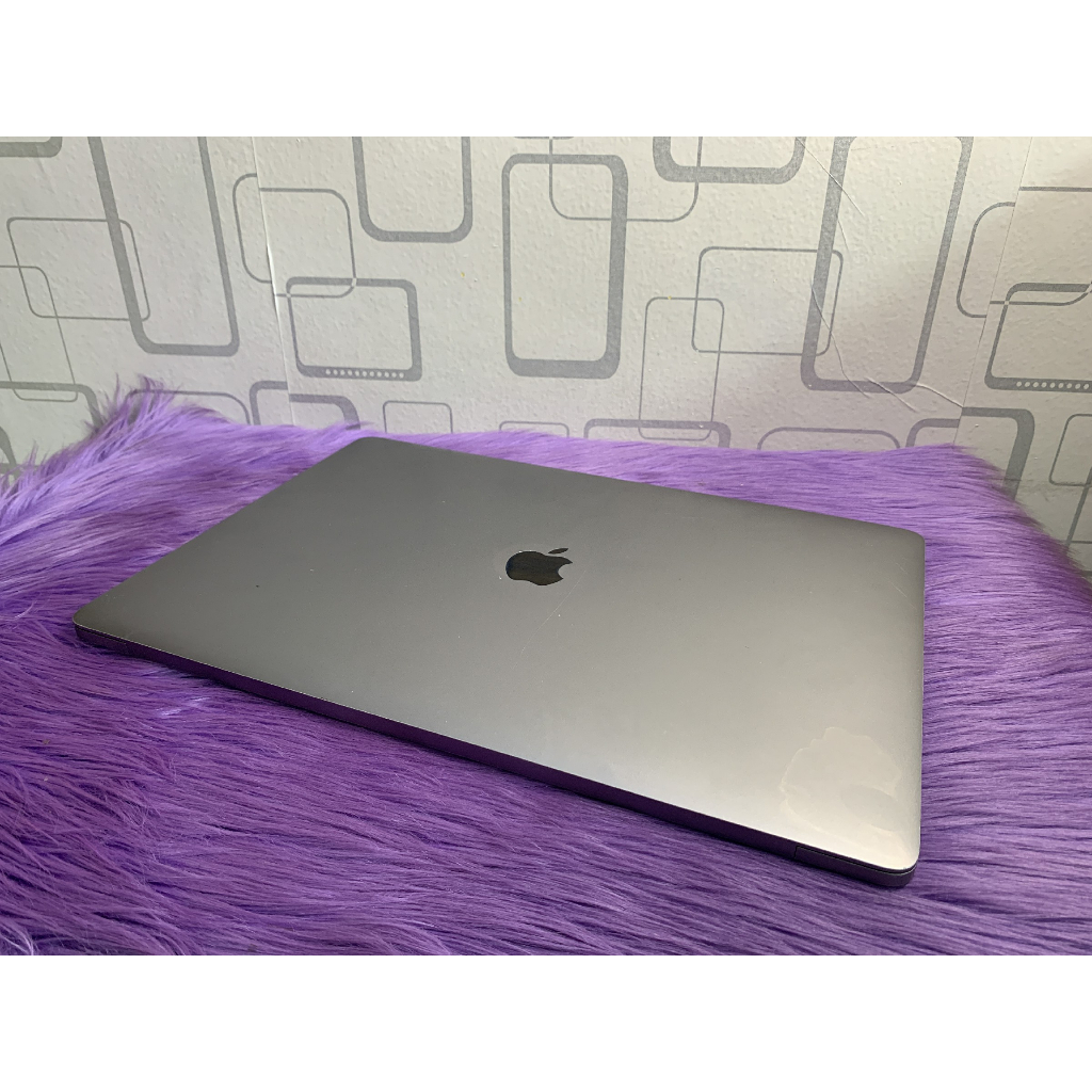 MacBook Pro Retina 15 th 2017 Core i7 16GB SSD 2TB TouchBar