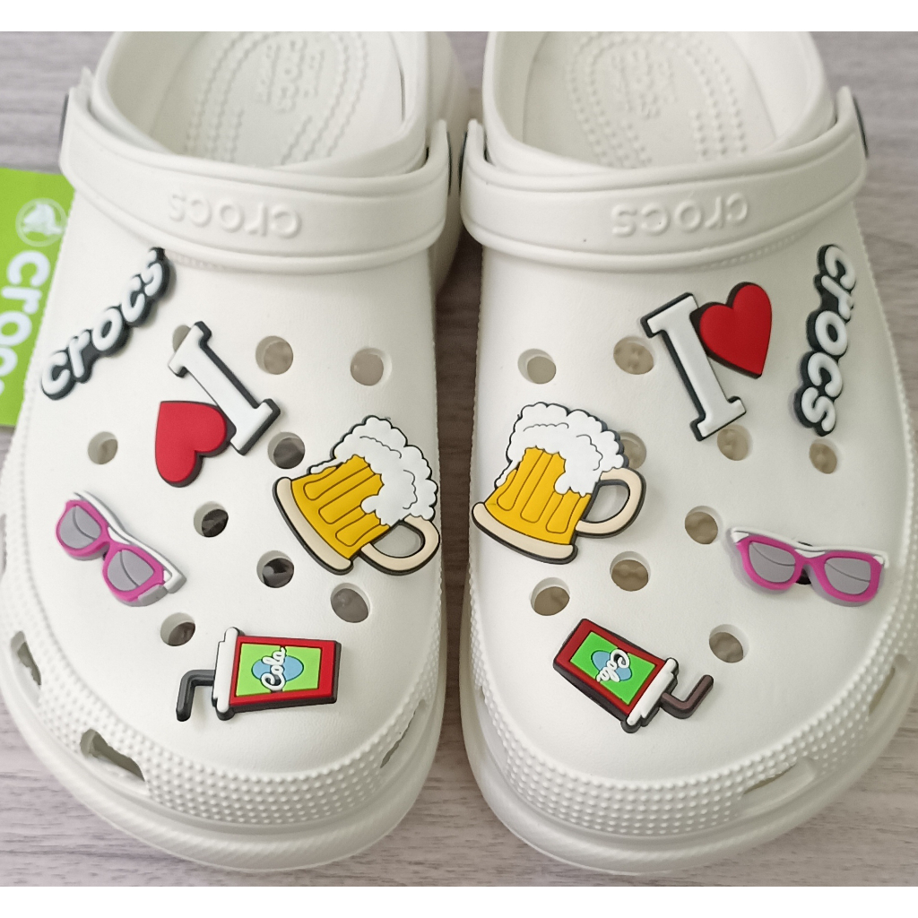 Charm Sepatu Desain jibbitz drew crocs Untuk Dekorasi charms Aksesoris