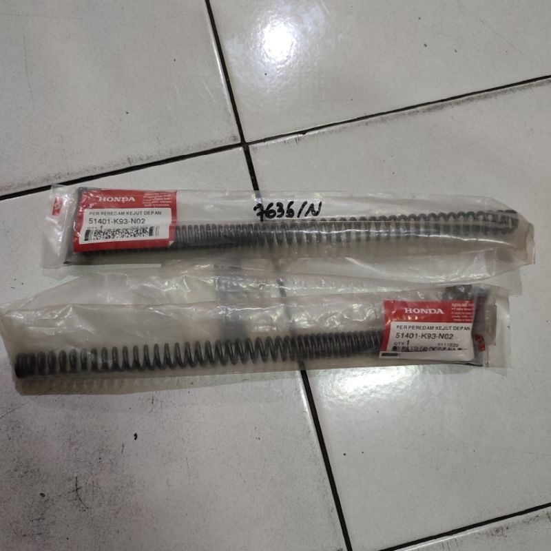51401-K93-N02 2pcs Per Pir Shock Depan ORI Honda Scoopy ESP K93 BEAT Deluxe ISS