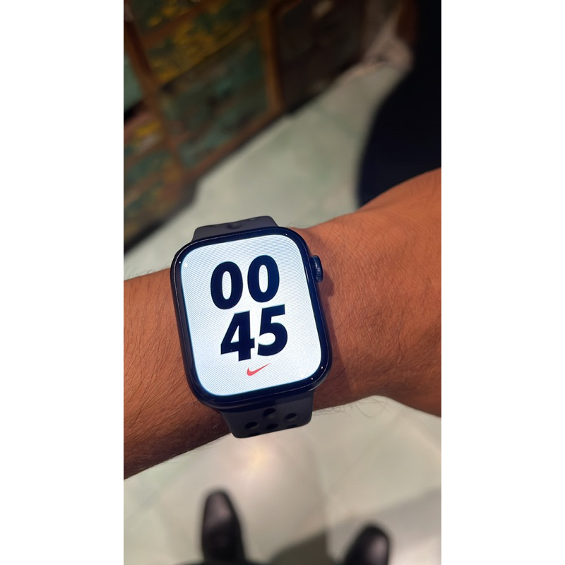 Apple Watch Series 7 Nike Edition 45mm Second Resmi Ibox Fullset Mulus Gratis 4 Straps