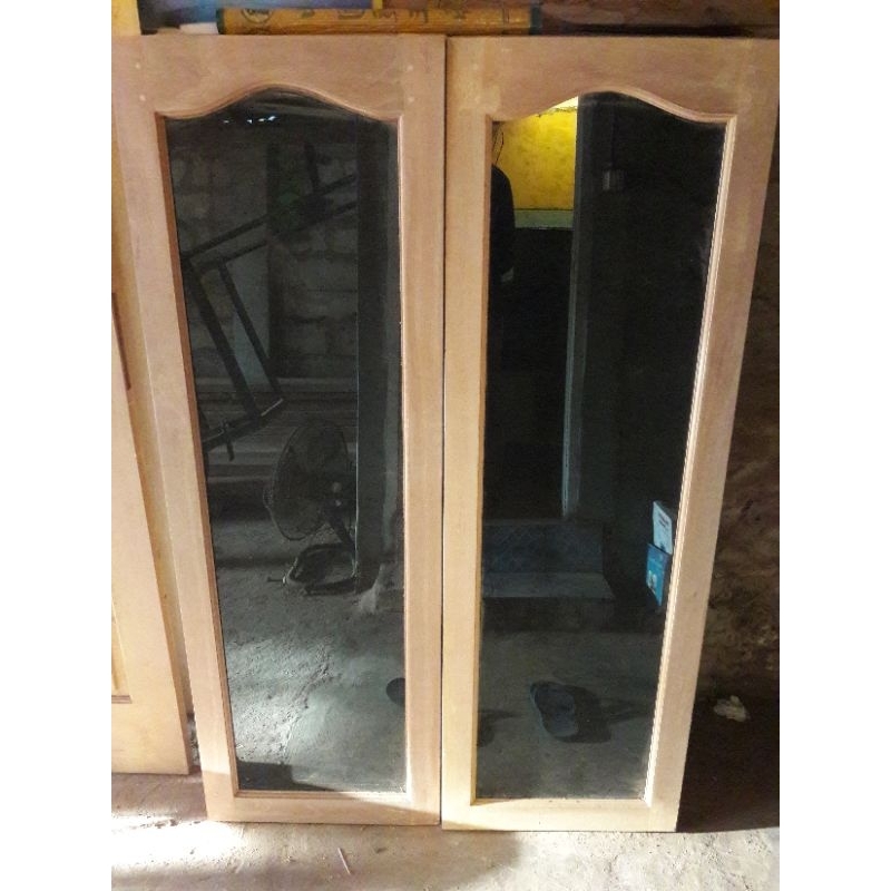 IOP Jendela Kaca Kayu Meranti