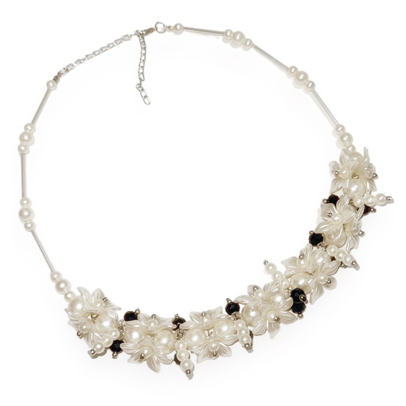 Ellery Flowery Crystal Pearl Necklace Kalung Panjang Hijab Bunga Kristal Mutiara