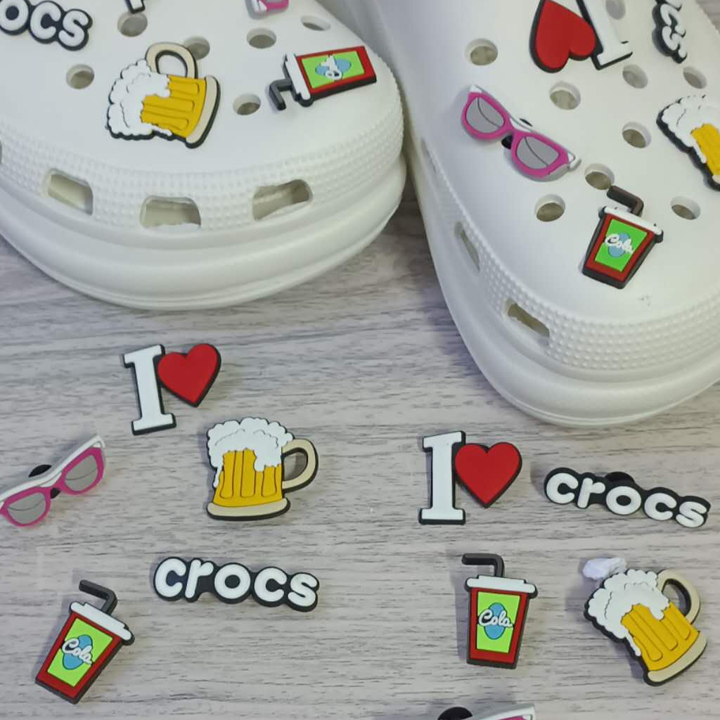 Charm Sepatu Desain jibbitz drew crocs Untuk Dekorasi charms Aksesoris