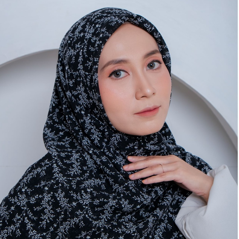Hijab Segiempat Syar'i Square Bahan Ceruty Babydoll Ceruty Babydoll Floral Printed  Premium Quality 