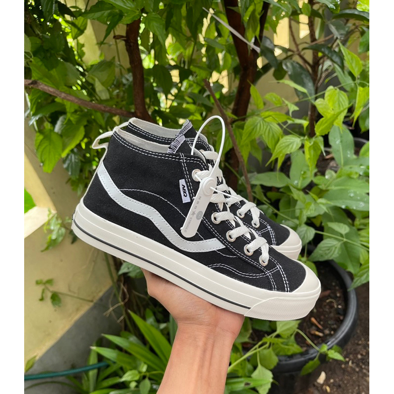 SEPATU SNEAKER NBQ STRUGLE SEMI HI BOOT BRAND ORIGINAL FREE BOX