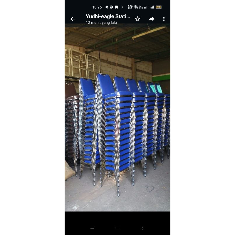 Kursi susun ergonomic