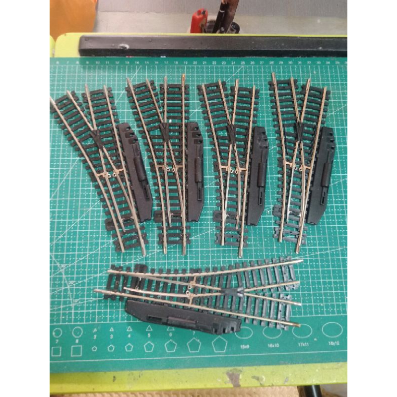 Jual wesel kiri Rel Kereta Track HO merek Atlas .  NON REMOTE SNAP - Kodisi - LIKE new 99%