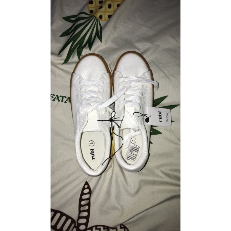 RUBI - EMILY SLEEK LOW RISE SNEAKERS