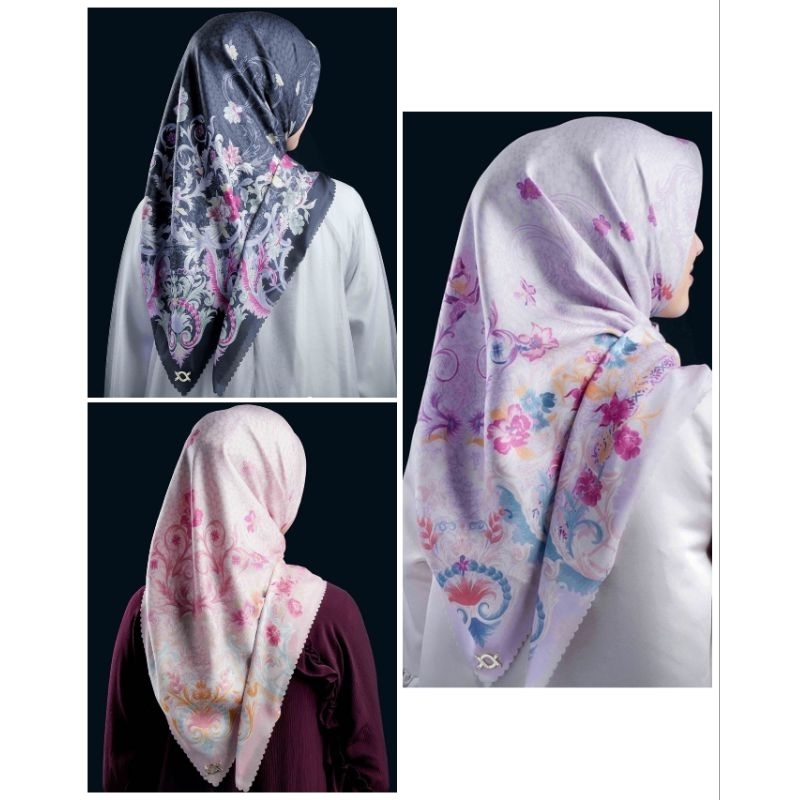 ROYAL SCARF WEARING KLAMBY