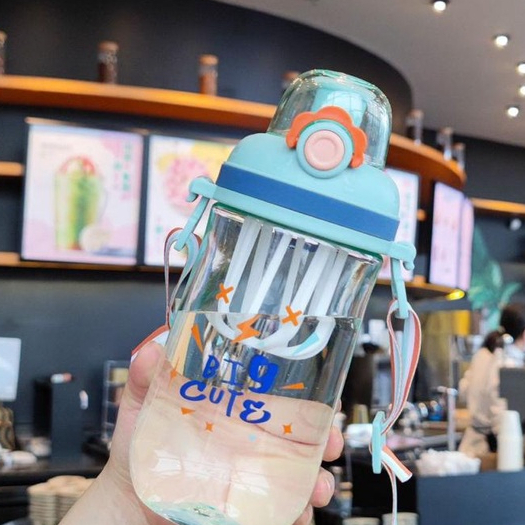 Botol Minum Tali Panjang Botol Minum Anak Big Cute Transparan 0801 650ML